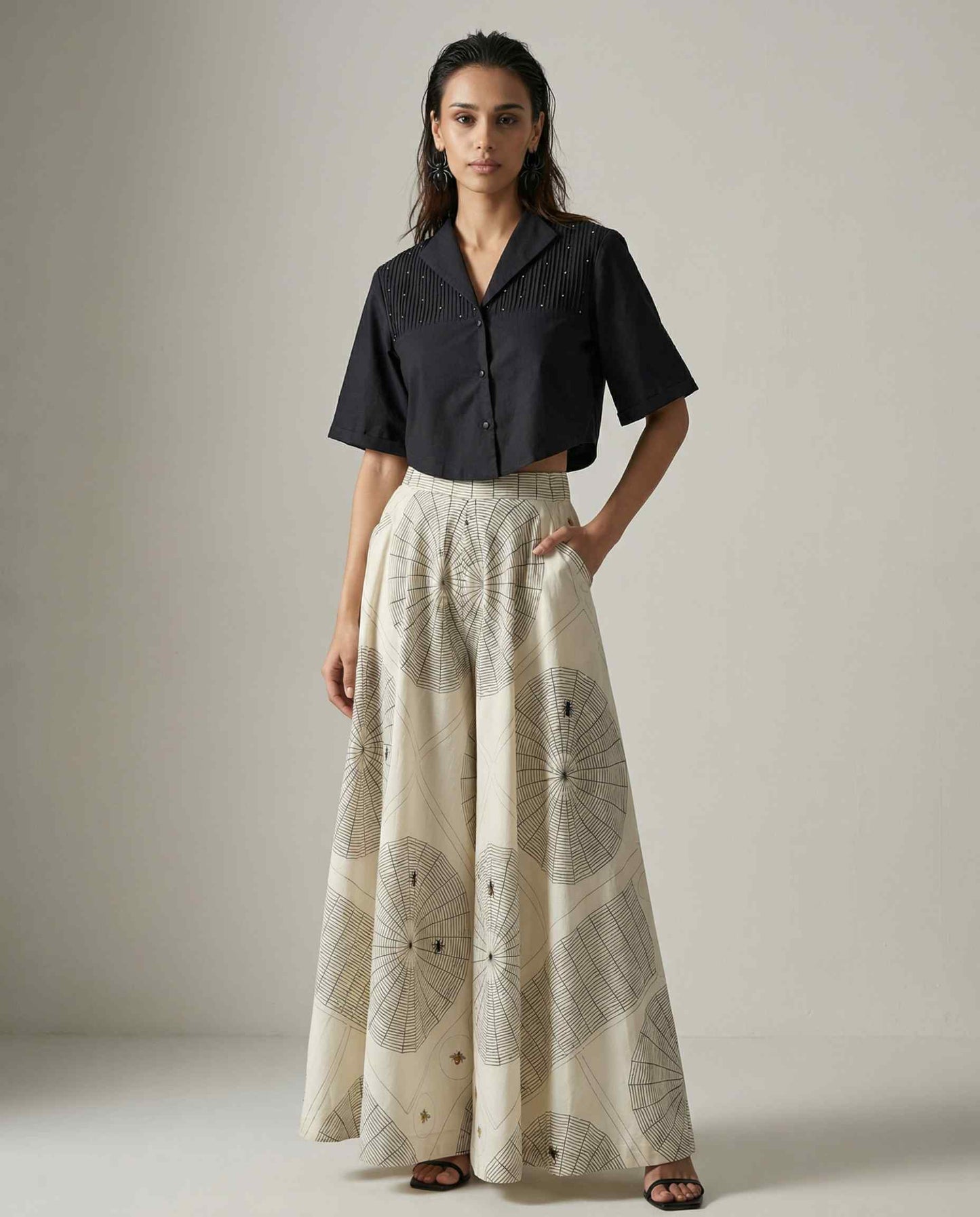 Noir Pleat Crop