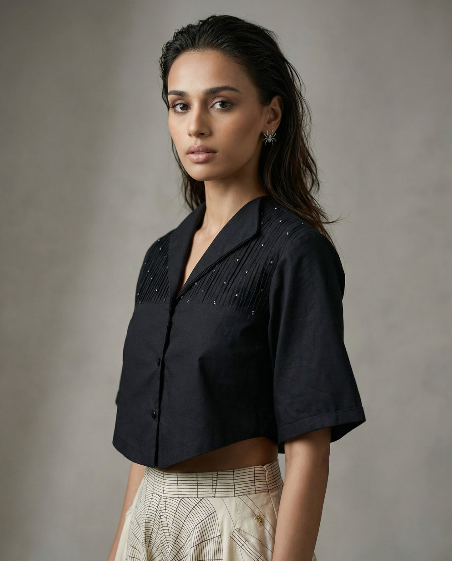 Noir Pleat Crop